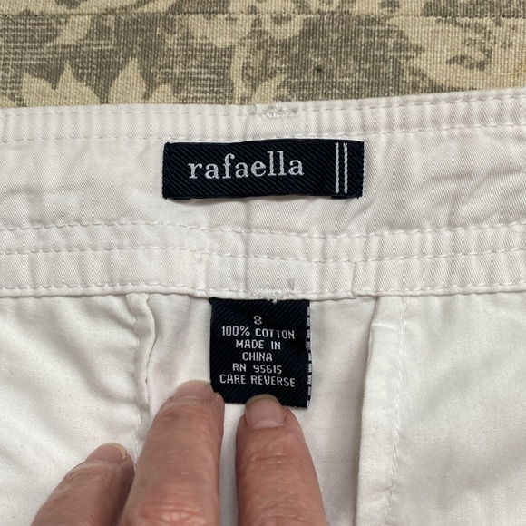 NWT cargo shorts - Picture 2 of 4